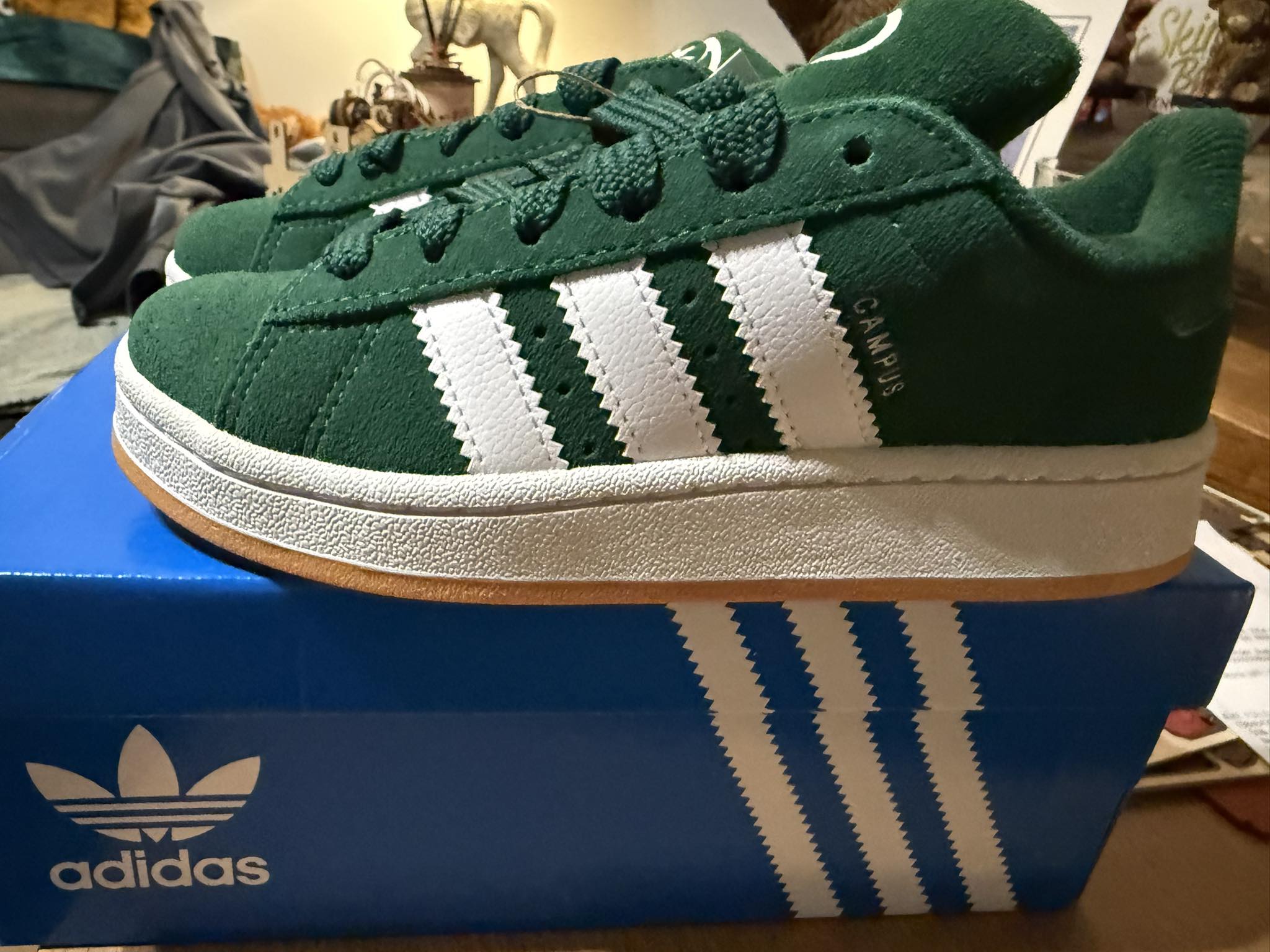 Adidas Campus 00's  size 1.5