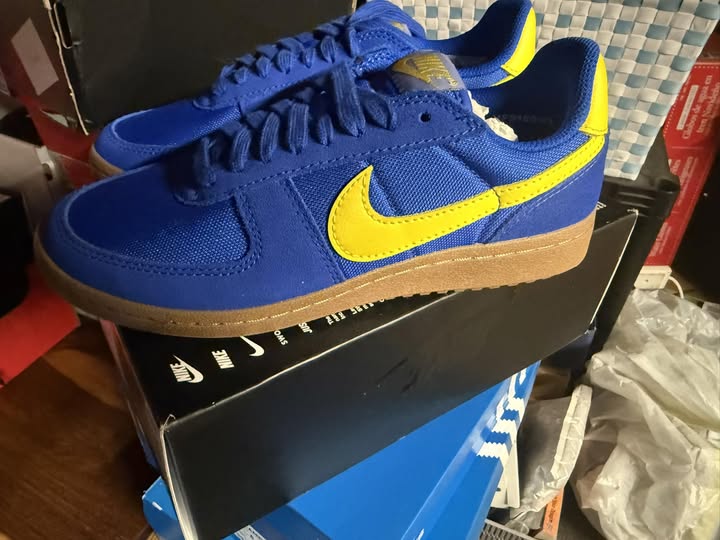 Nike Field General  size 6